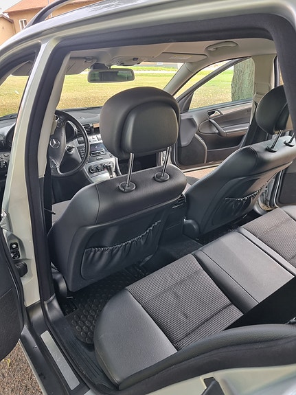 Mercedes-Benz C230 12 of 13