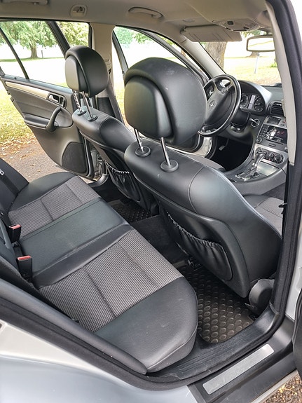 Mercedes-Benz C230 13 of 13