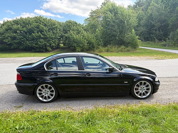 BMW 325i 5 of 5