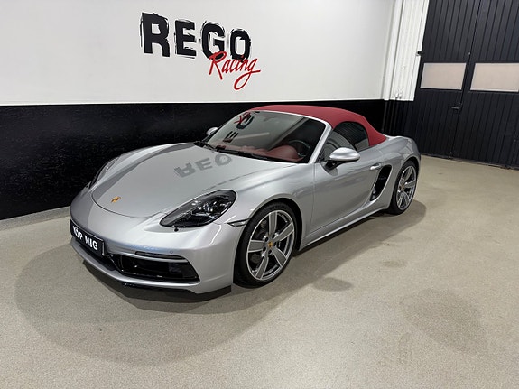 Porsche 718 Boxster 2 of 5
