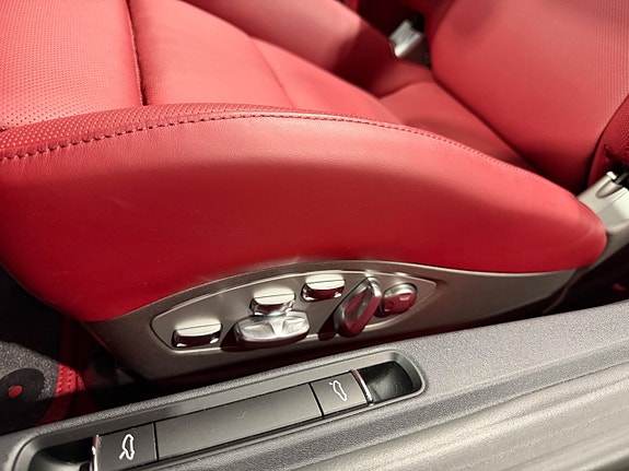 Porsche 718 Boxster 22 of 24