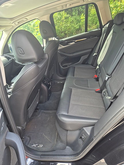 BMW X3 9 of 11
