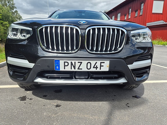BMW X3 2 of 5
