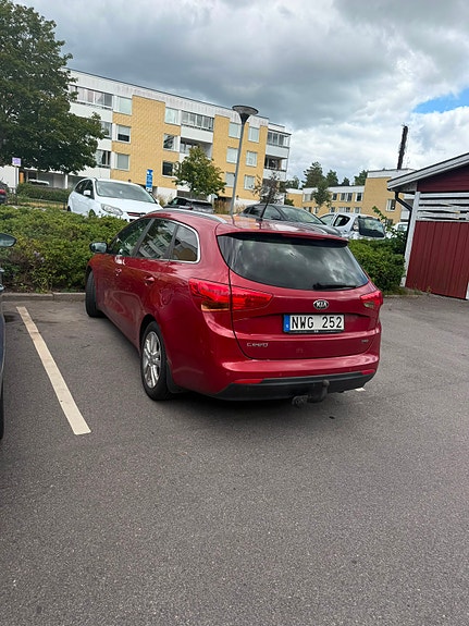 Kia Ceed 3 of 5