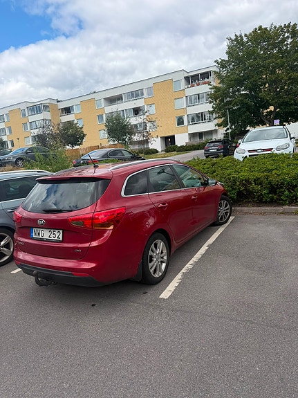 Kia Ceed 2 of 5