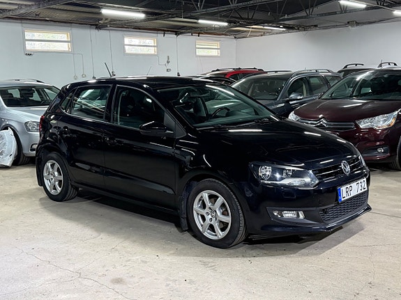 Volkswagen Polo 2 of 5