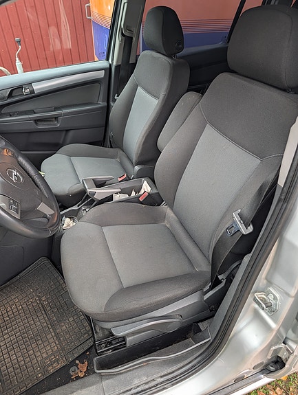 Opel Zafira 6 of 8