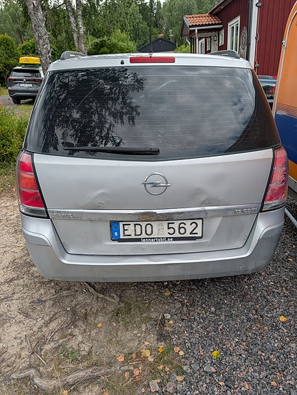 Opel Zafira 4 of 5
