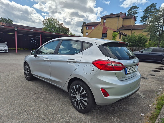 Ford Fiesta 4 of 5