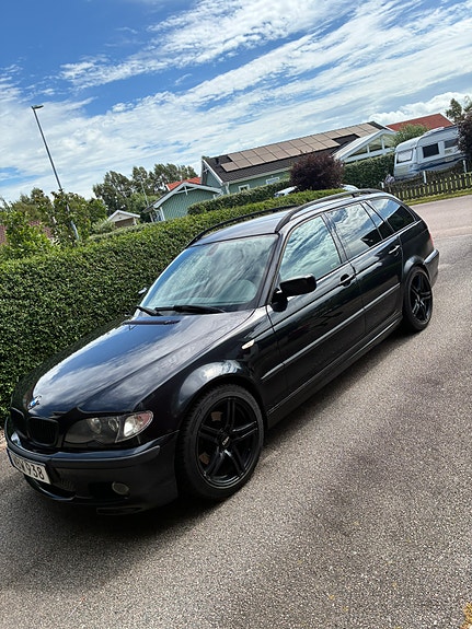 BMW 325i 2 of 5