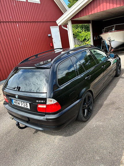 BMW 325i 4 of 5