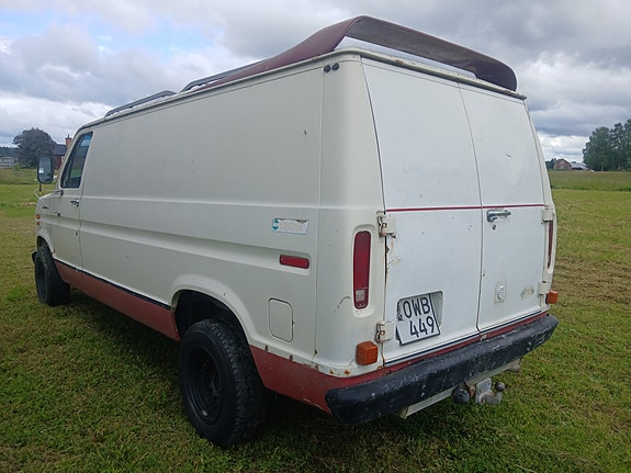 Ford Econoline 5 of 5