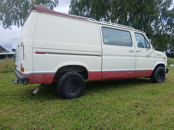 Ford Econoline 4 of 5