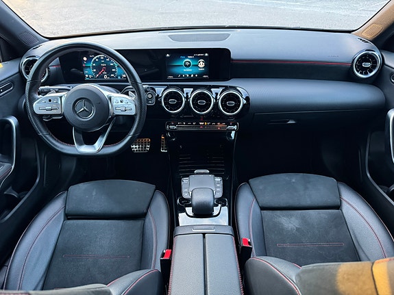 Mercedes-Benz A180 10 of 12