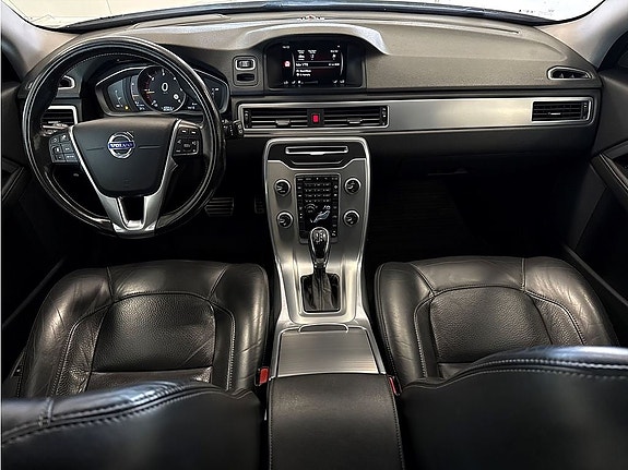 Volvo V70 7 of 26