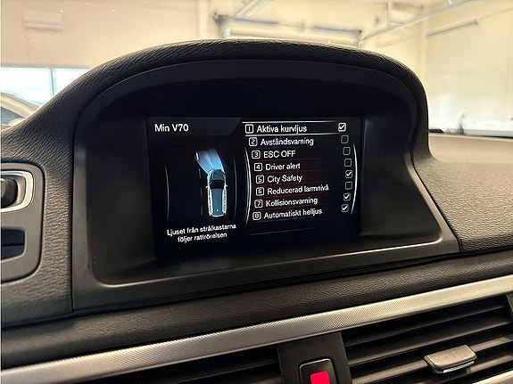 Volvo V70 10 of 26