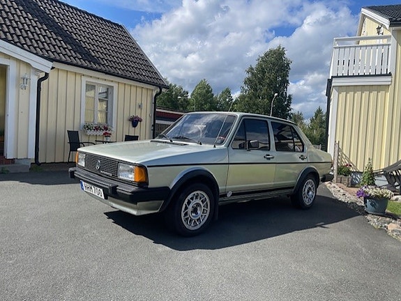 Volkswagen Jetta 5 of 9
