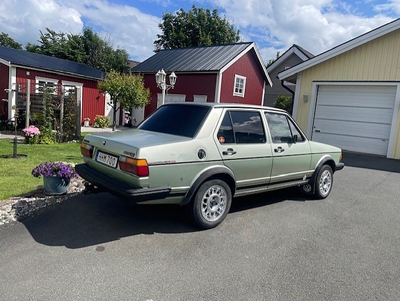 Volkswagen Jetta 3 of 9