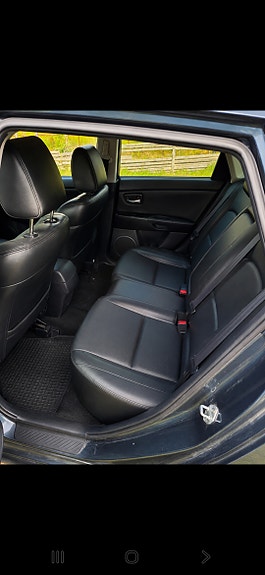 Mazda 3 2 of 5