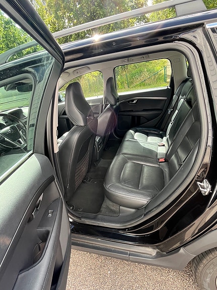 Volvo XC70 4 of 5