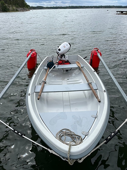 Terhi 385 med 4 hk Yamaha fyrtaktare 2 of 5