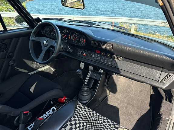 Porsche 911 5 of 9