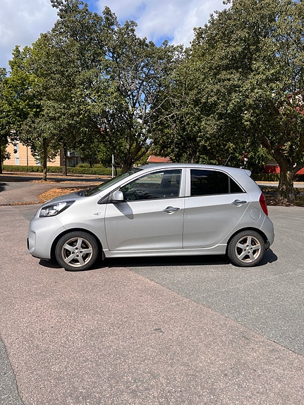 Kia Picanto 3 of 5