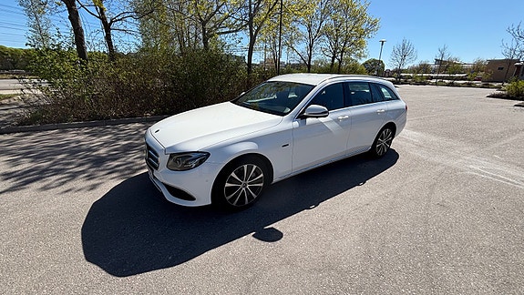 Mercedes-Benz E300 de 6 of 17