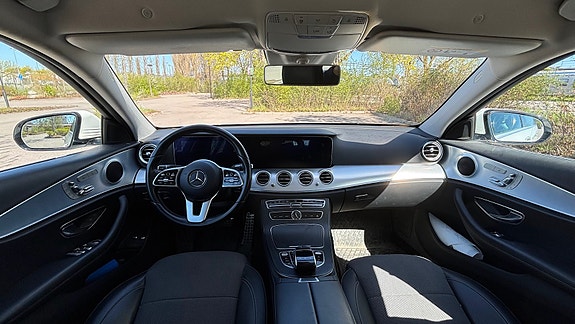 Mercedes-Benz E300 de 17 of 17