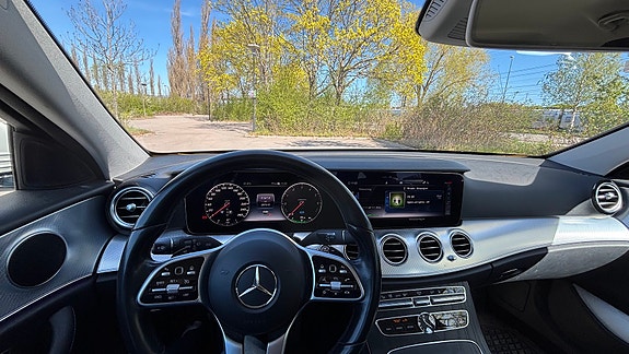 Mercedes-Benz E300 de 16 of 17