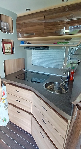 Knaus SUN I 900 LX Queenbed 12 of 27