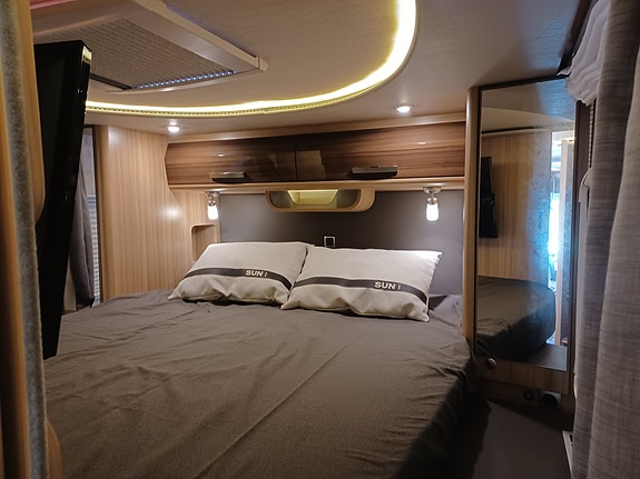 Knaus SUN I 900 LX Queenbed 20 of 27