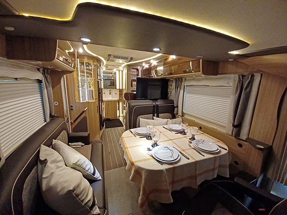 Knaus SUN I 900 LX Queenbed 13 of 27