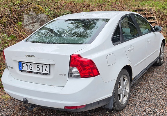 Volvo S40 2 of 4