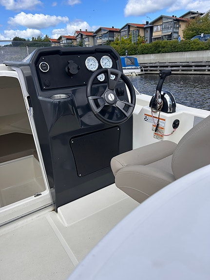 Quicksilver Active 505 Cabin 5 of 10