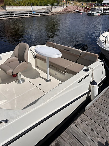 Quicksilver Active 505 Cabin 7 of 10