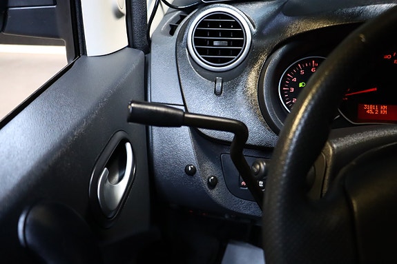 Renault Kangoo Express 21 of 27