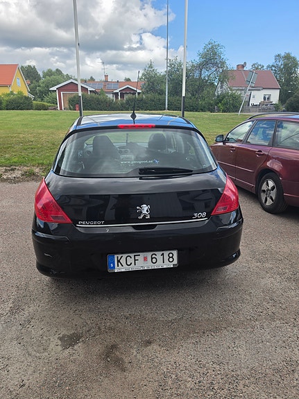 Peugeot 308 12 of 15