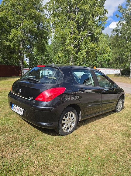 Peugeot 308 11 of 15