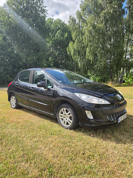 Peugeot 308 10 of 15