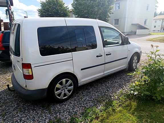 Volkswagen Caddy 2 of 5