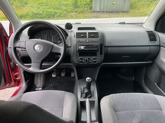 Volkswagen Polo 8 of 8