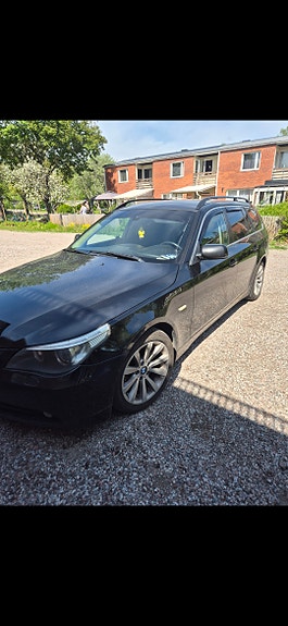 BMW 523i 5 of 5