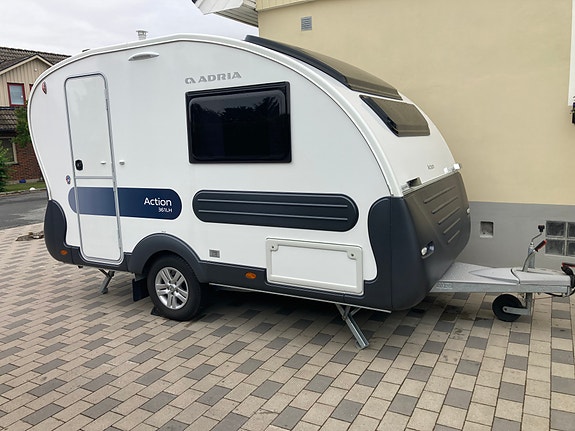 Adria 361 LH 2 of 16