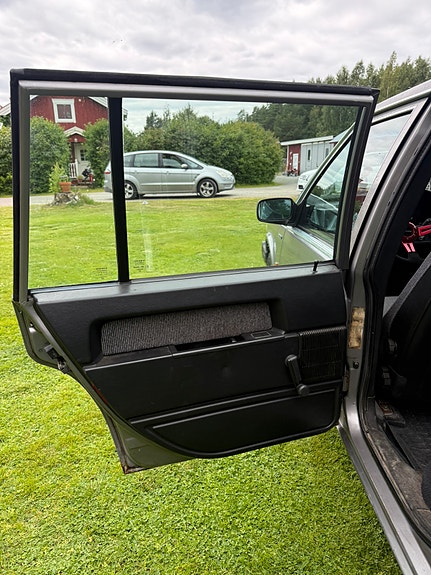 Volvo 740 4 of 5