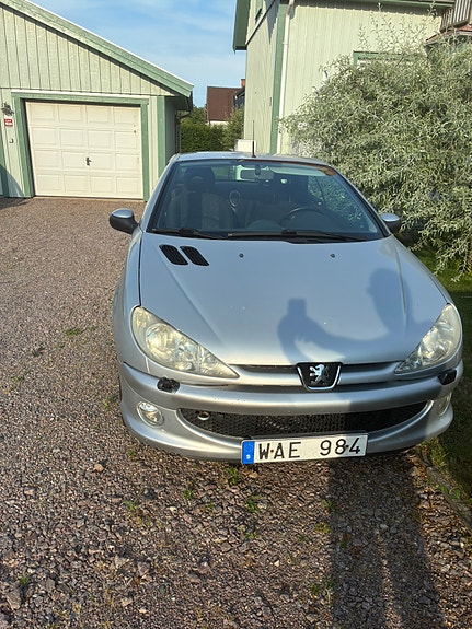 Peugeot 206 CC 2 of 4