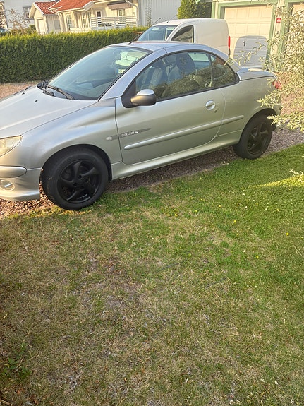Peugeot 206 CC 3 of 4