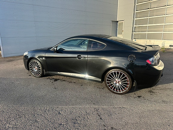 Hyundai Coupe 3 of 5