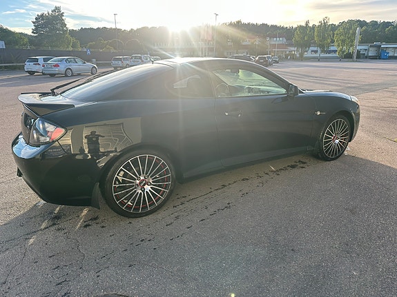 Hyundai Coupe 4 of 5