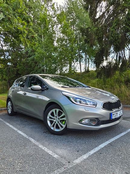 Kia Ceed 2 of 18